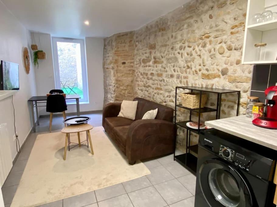 Vaste Appartement Renove - Centre Ville Bourg-en-Bresse Dış mekan fotoğraf